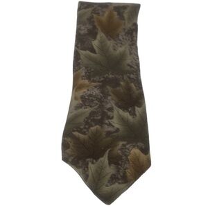Van Heusen. Men All Silk Tie Sz Os. Brow…
